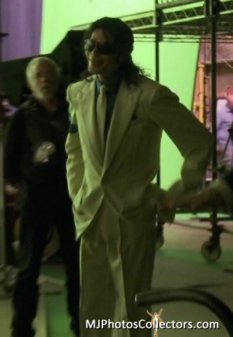 Michael-Jackson-michael-jackson-14141928-435-604.jpg