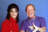 michael-jackson-photoshoots-1988-43981209435056.jpg